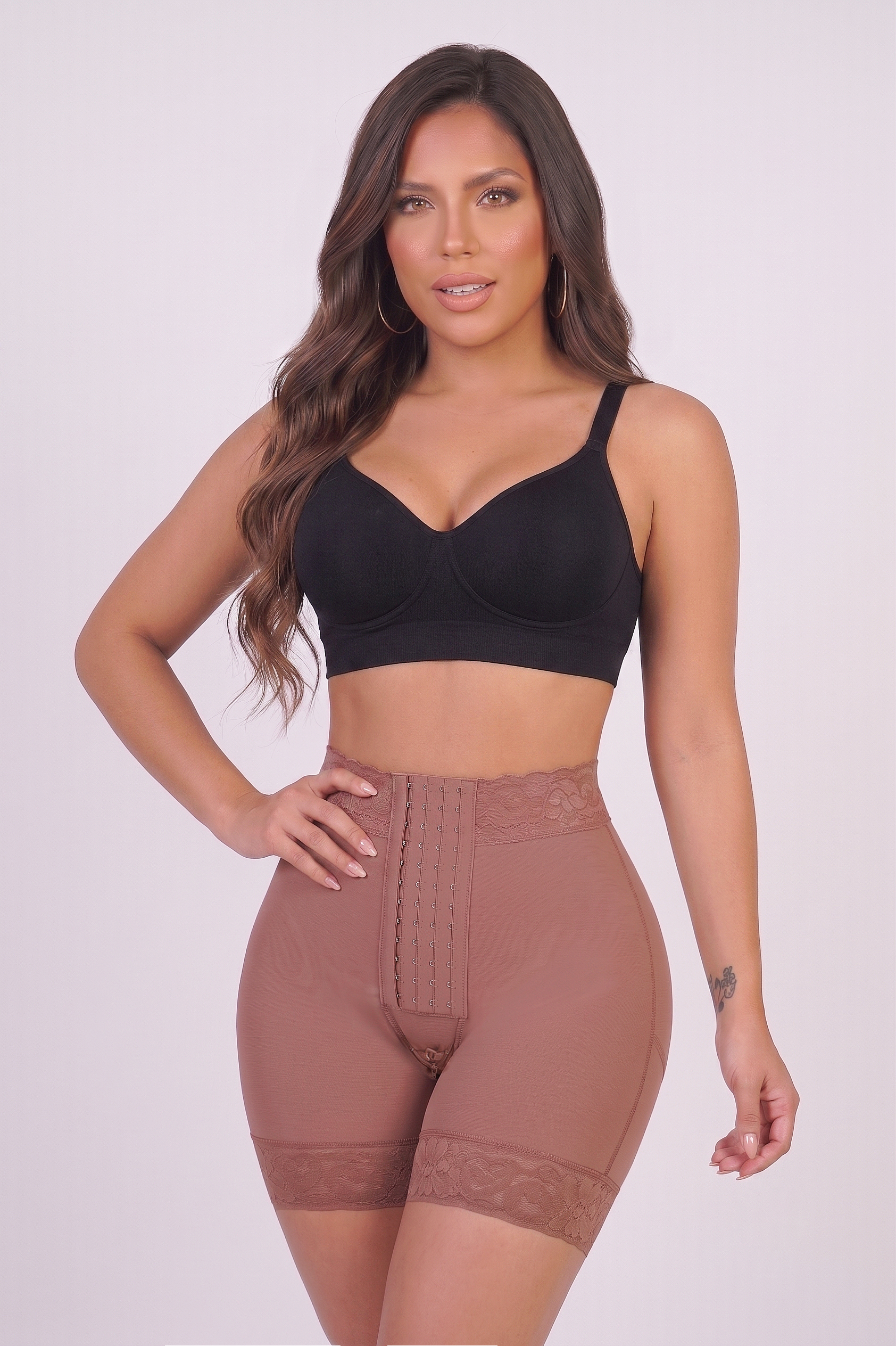 3035 - Short corto con realce interno