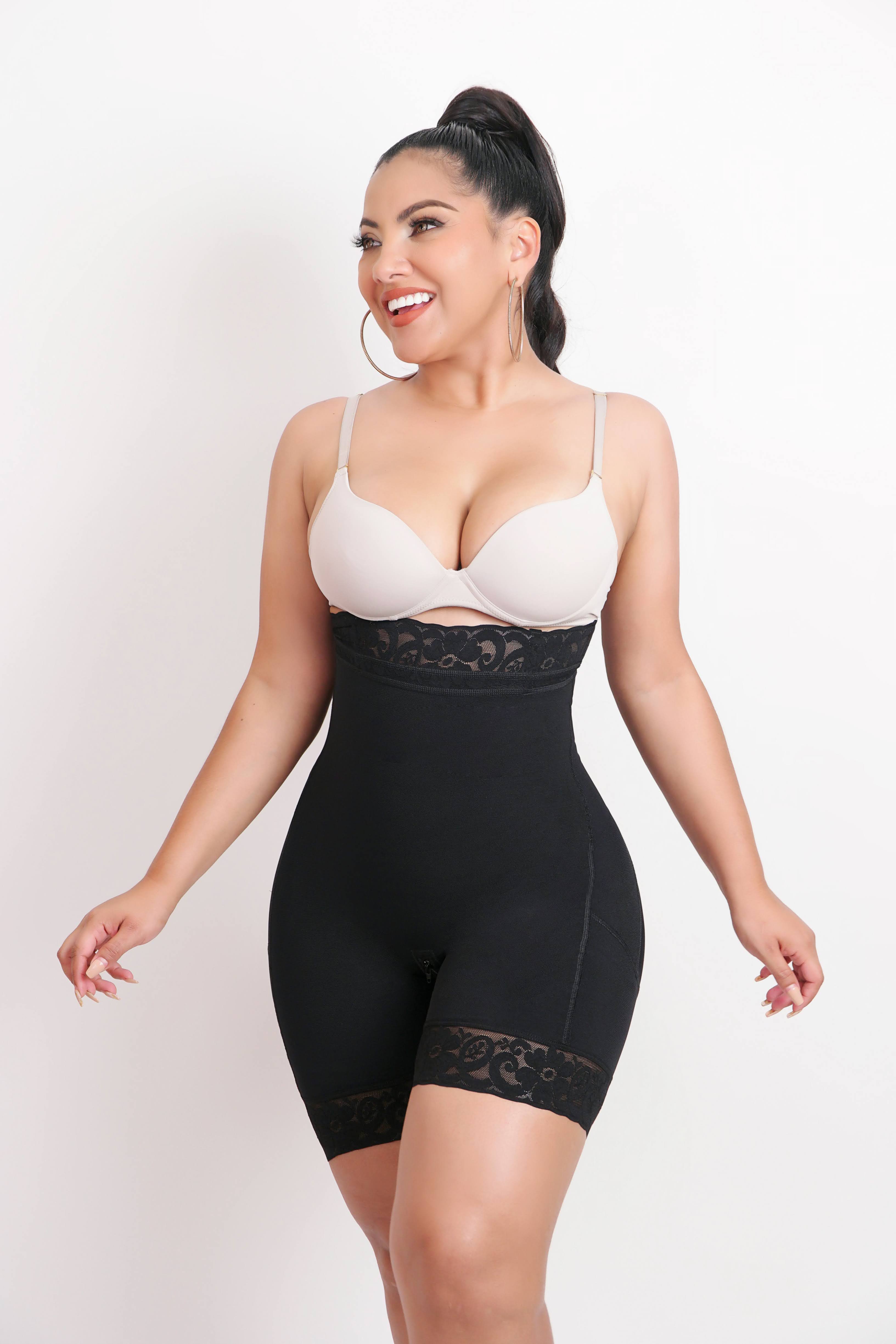 3017 - Short alto con control de abdomen y relace de glúteos